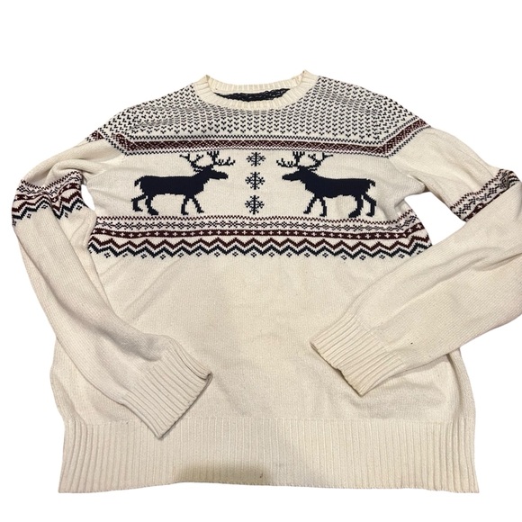 St. John's Bay Other - Men’s reindeer knit cream crewneck Chr sweater fair isle nordic